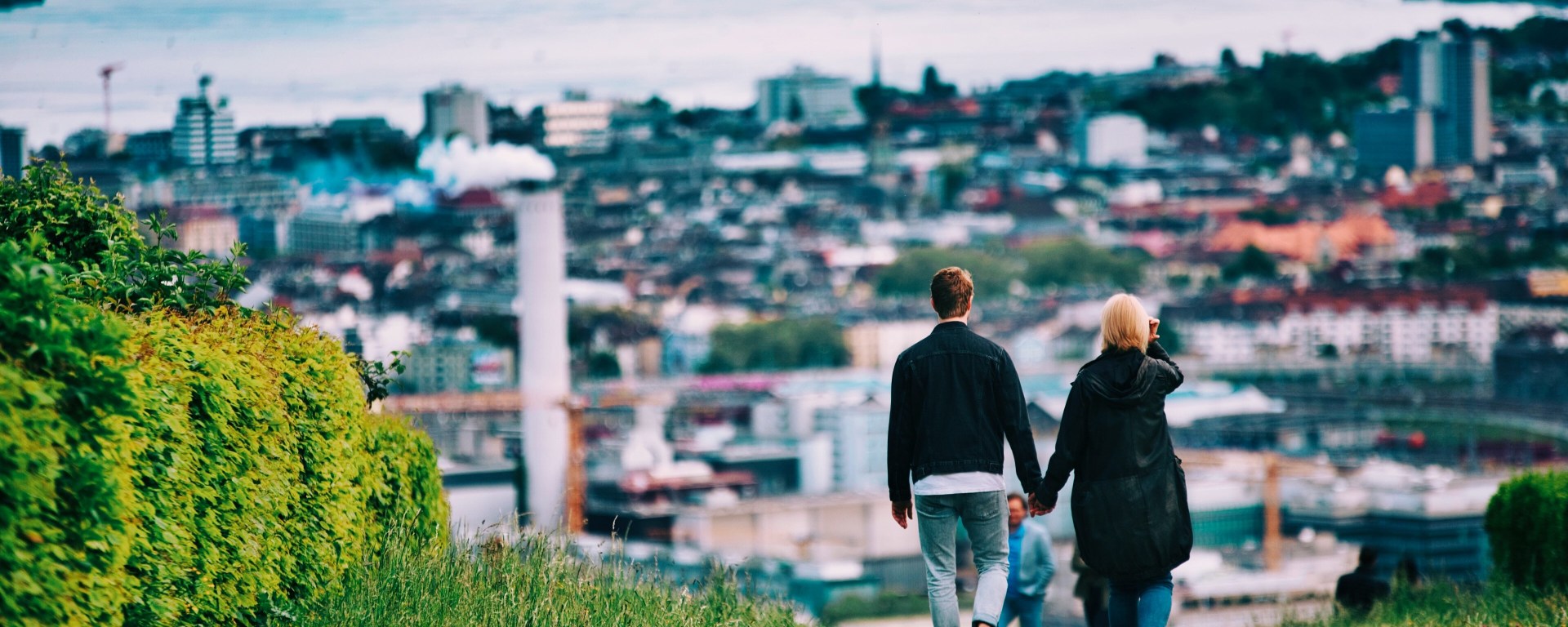 People walking to lose belly fat