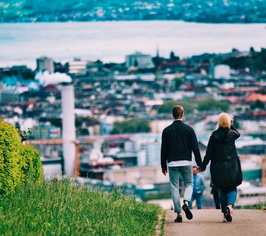 People walking to lose belly fat